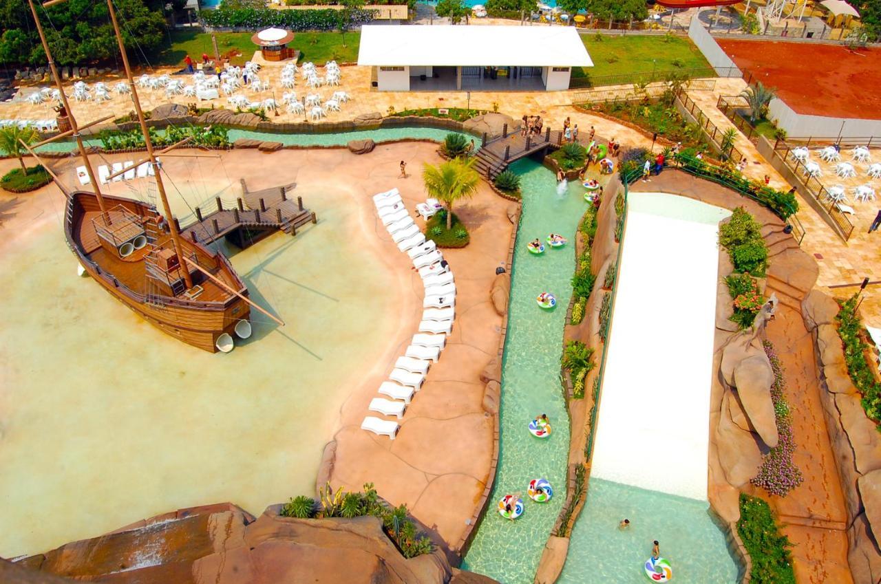 Villas diRoma com um dia de acesso Acqua Park, Splash e Slide Caldas Novas Exterior foto