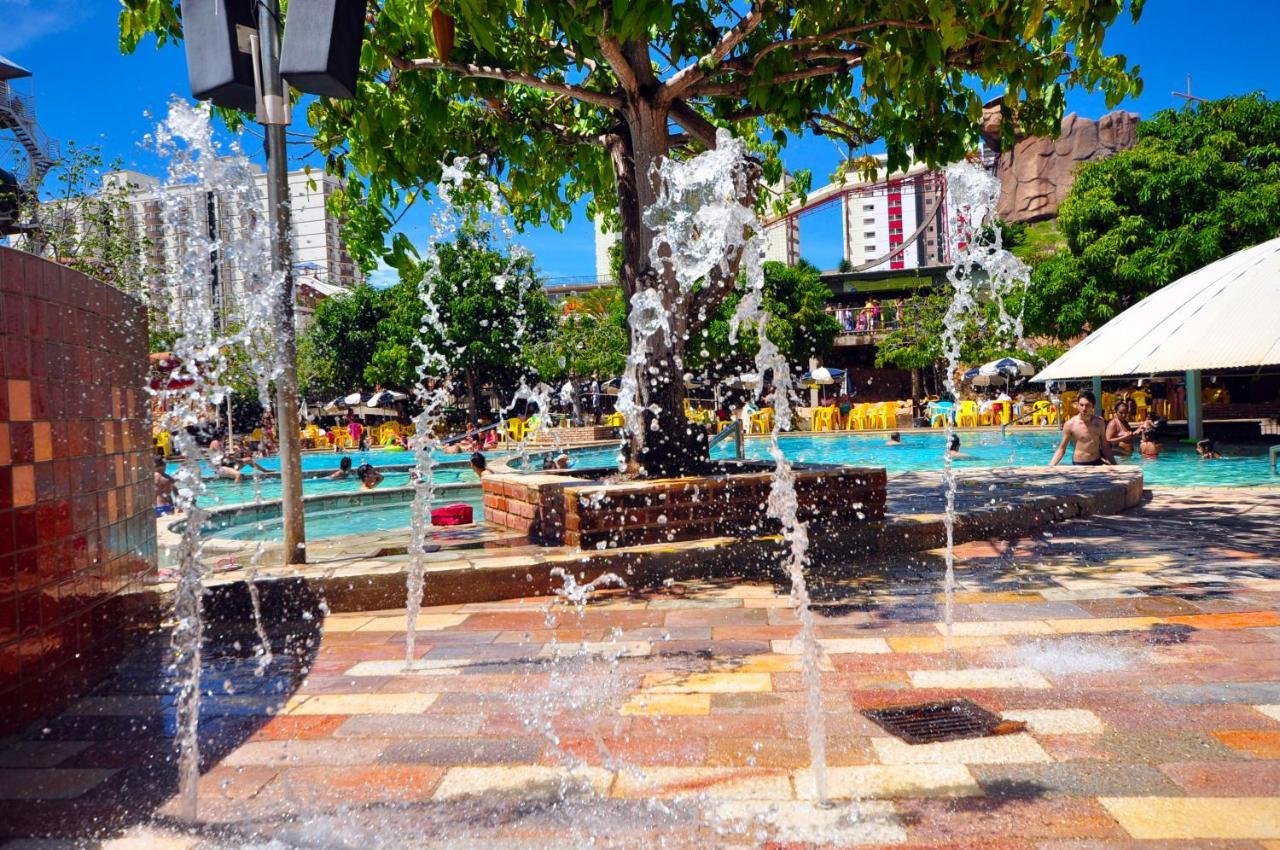 Villas diRoma com um dia de acesso Acqua Park, Splash e Slide Caldas Novas Exterior foto